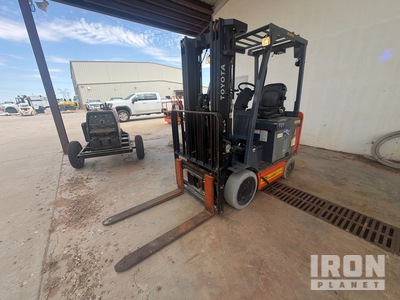2022 Toyota 8FBCU25 4400 lb Carrelli Elevatori Elettrici