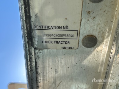 2013 Kenworth T800 6x4 3- Achs Sattelzugmaschine mit Schlafkabine