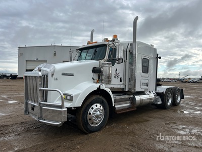2013 Kenworth T800 6x4 Ciągnik siodłowy T/A z kabiną sypialną