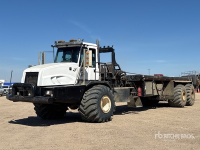 2006 John Deere 350D 6x6 Bed Truck