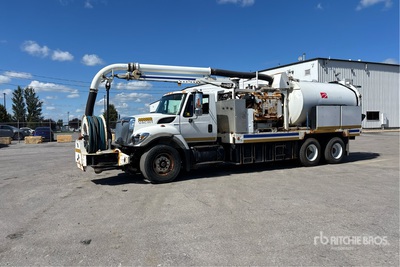 2010 International 7500 6x4 Vacuum Excavator Truck