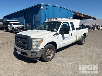 2014 Ford F-250 4x2 Extended Cab Pickup