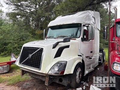2008 Volvo VNL300 6x4 T/A Sleeper Truck Tractor (Inoperable)