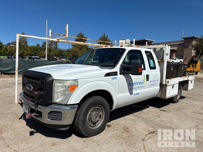 2011 Ford F-350 XL 4x2 Extended Cab Flatbed Truck