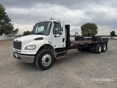 2010 Freightliner M2106 6x4 Camion à Plateau