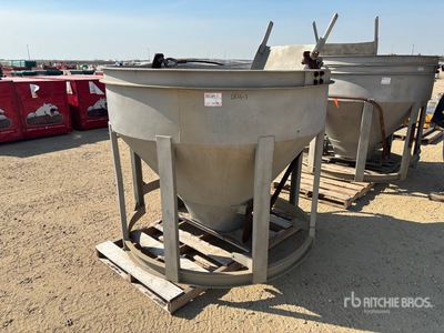 2007 MB BB22 2 1/4 CY Aluminum Side Chute دلو اسمنت