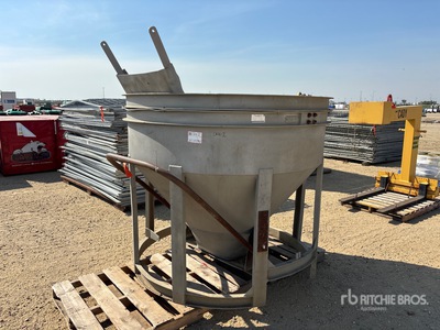 2007 MB BB22 2 1/4 CY Aluminum دلو اسمنت