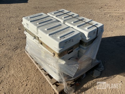 (8) Storage Cases