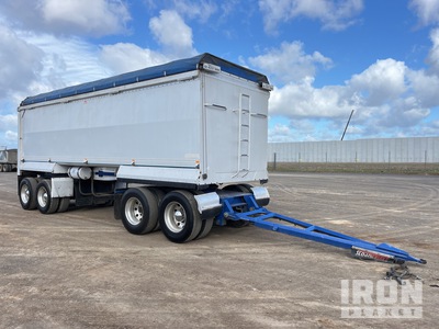 2005 Sloanebuilt 7.8 m Quad Dog مقطورة للتفريغ الخلفي