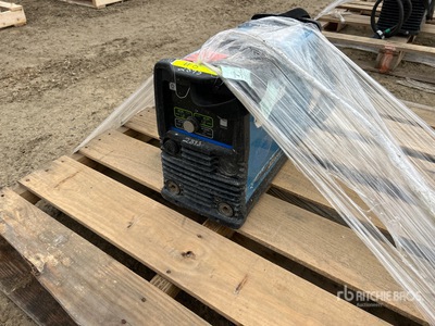 2017 Miller 210STR 200 AMP Suitcase Electric Welder