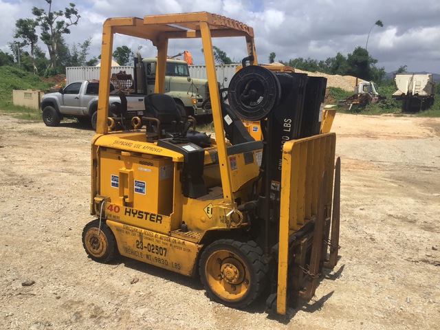 Hyster E40ZG Electric Forklift