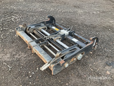 2023 JCB Q-FIT 1200 mm Fork Positioner