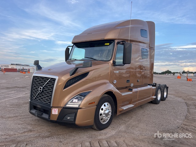 2022 Volvo VNL 760 6x4 T/A Sleeper Truck Tractor