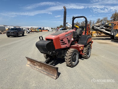 Ditch Witch RT80B 4x4 溝掘り機
