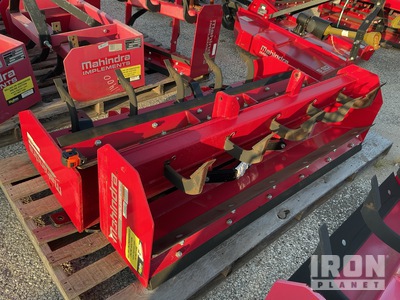 Quantity of (2) Mahindra 20KBS1072-M 72 in 3-Point Box Blade (Unused)