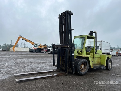 Clark C500 Y300-LD 18650 lb 4x2 を見 Rough Terrain Forklift