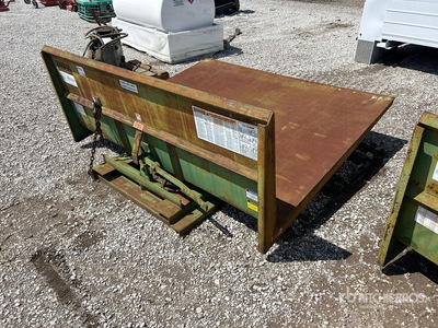 Self dumping platform