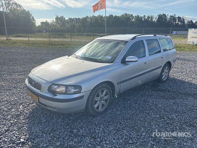 2003 Volvo V70 Station Wagon