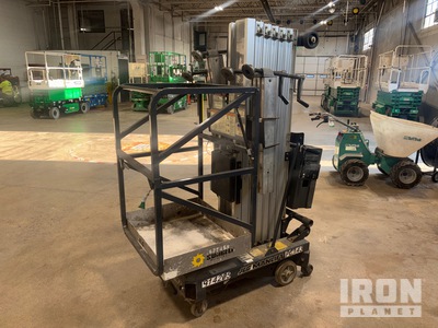 2016 JLG 30AM Elevador vertical