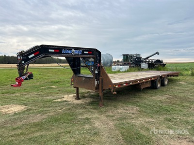 2016 Load Trail 30 ft T/A Gooseneck Tilt Deck Trailer