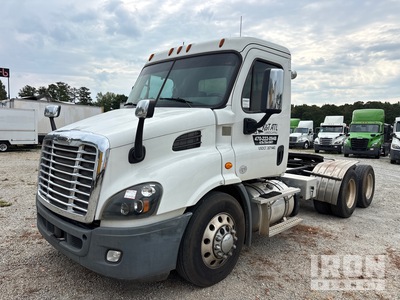 2015 Freightliner Cascadia 113 6x4 T/A Day Cab Truck Tractor