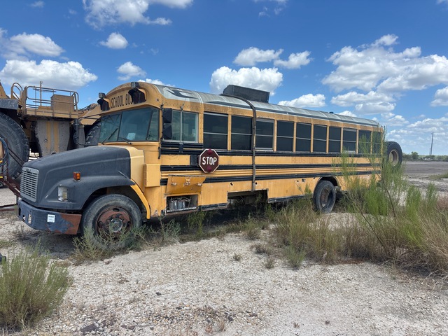 2000 Freightliner FS-65 24-Seat School Bus (Inoperable)