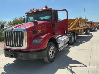 2021 International HX620 تراكتور شاحنة كابينة النوم (ثنائية المحور)