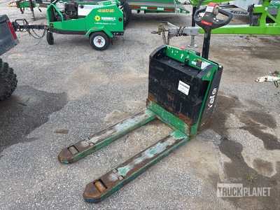 2022 Yale MPB045VG 1211 lb Electric Palettenheber