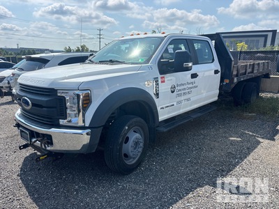 2018 Ford F-550 XL 4x4 Crew Cab Camion utilitaire