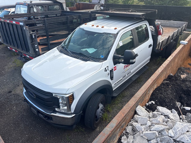 2019 Ford F-550 XL 4x4 Flatbed Truck