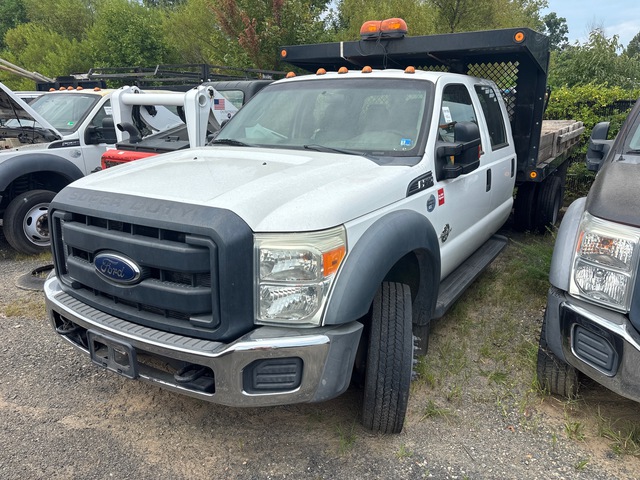 2015 Ford F-550 XL 4x2 Flatbed Truck
