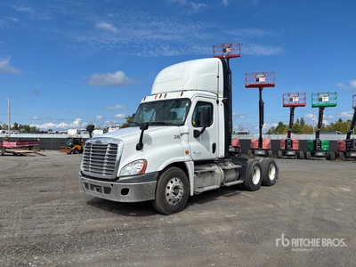 2014 Freightliner Cascadia 125 6x4 T/A Day Cab Truck Tractor