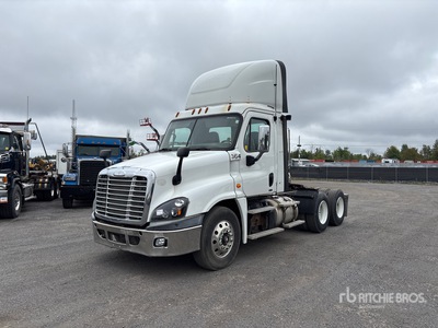 2016 Freightliner Cascadia 125 6x4 T/A Day Cab Truck Tractor