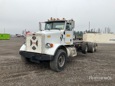 2013 Peterbilt 365 8x4 Kabina i podwozie