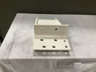(14) Oshkosh 3811622 Vehicular Components Brackets
