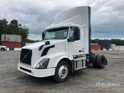 2016 Volvo VNL 4x2 S/A Day Cab Truck Tractor