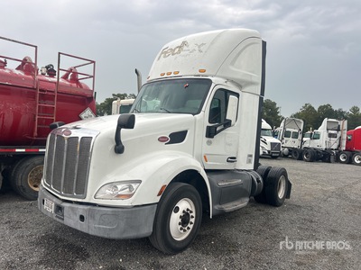 2017 Peterbilt 579 4x2 S/A Day Cab Truck Tractor