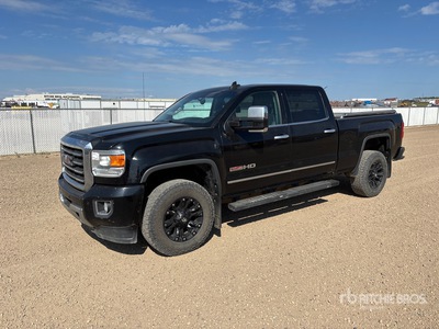2017 GMC Sierra 2500HD 4x4 Crew Cab بيك اب