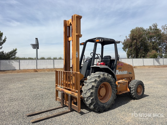2012 Case 586C 6000 lb 4x4 Rough Terrain Forklift