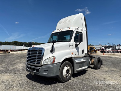2016 Freightliner Cascadia 125 4x2 Day Cab Truck Tractor