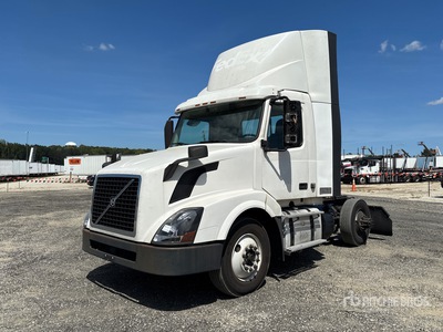2017 Volvo VNL 4x2 Day Cab Truck Tractor