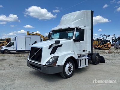 2017 Volvo VNL 4x2 Cabeza Tractora Cabina Corta