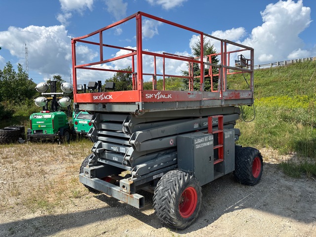 2017 Skyjack SJ8841RT Diesel 4x4 Scissor Lift