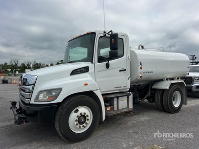 2021 Hino 268 L6 2000 gal 4x2 Water Truck