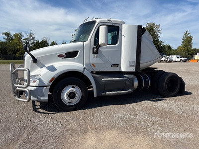 2017 Peterbilt 579 4x2 S/A Day Cab Truck Tractor