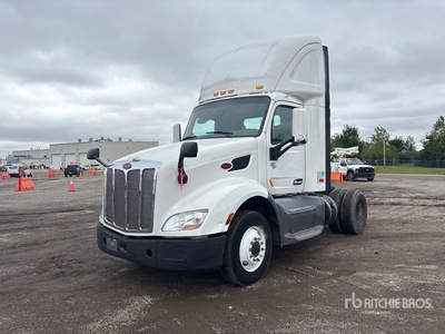 2018 Peterbilt 579 4x2 Ciągnik siodłowy z kabiną dzienną S/A