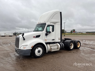 2017 Peterbilt 579 6x4 T/A Dagcabine Trekker