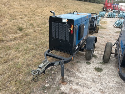Miller Electric Big Blue 400 Pro 400 A Mobile Multi-Process Spawarka napędzana silnikiem
