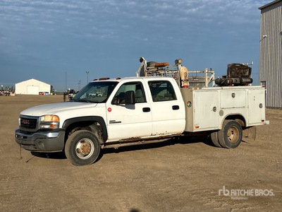 2003 GMC 3500 4x4 Crew Cab Utility Truck