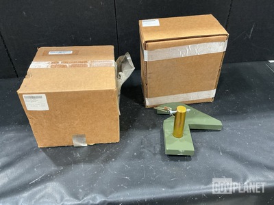 (10) Oshkosh 3122231 Mounting Brackets